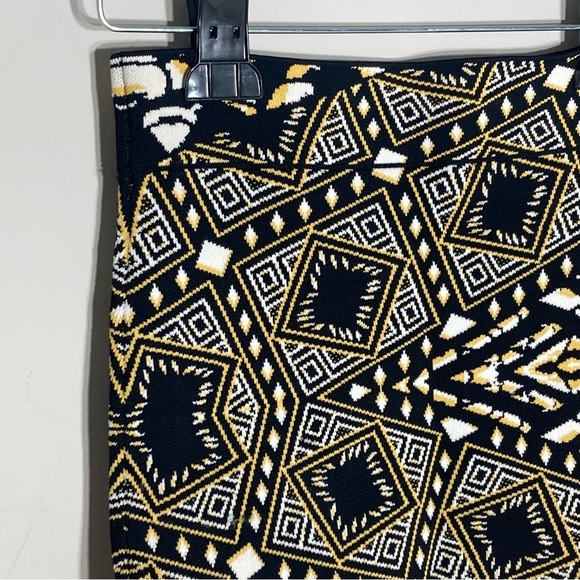 BCBG MAXAZRIA | Britte Bodycon Bandage Highrise Mini Skirt - Picture 3 of 12